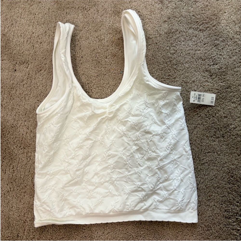 Aerie top